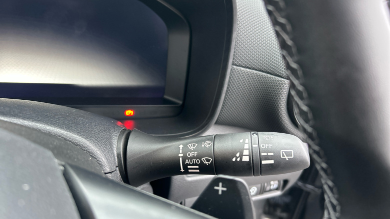 Nissan Juke 1.0 DiG-T N-Connecta 5dr DCT Petrol Hatchback